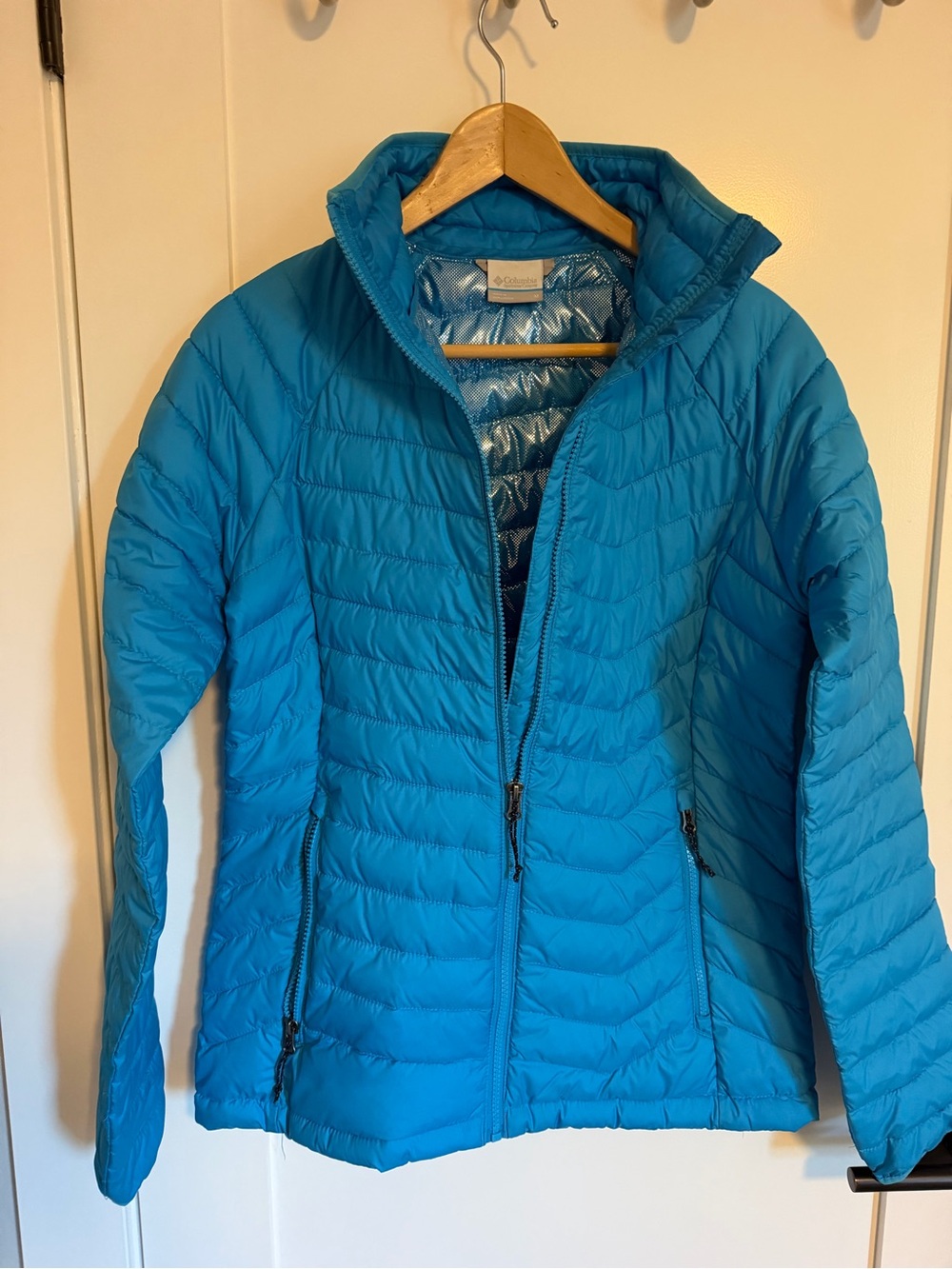 Columbia Women’s Teal/Blue Packable Puffer Jacket